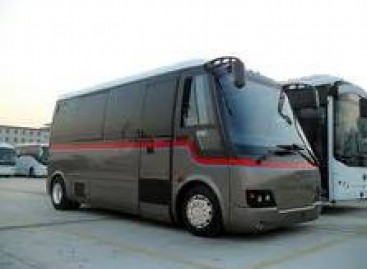 Kompanija „American Electric Vehicles“ pateikė elektrinį autobusą