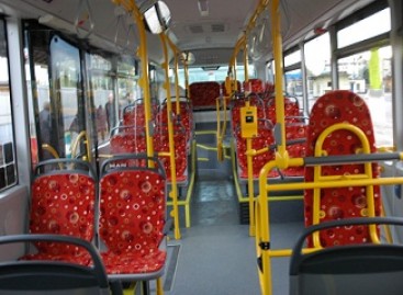 Narvoje mokyklinius autobusus keičia nemokamas važiavimas viešuoju transportu