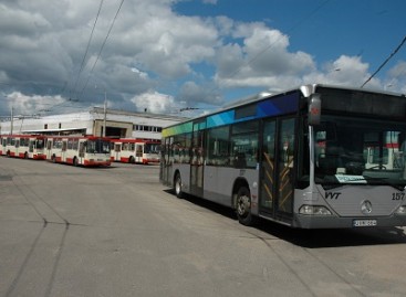 Pirmieji sostinės autobusai jau įsikūrė troleibusų parke