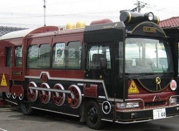 Japoniški mokykliniai autobusai