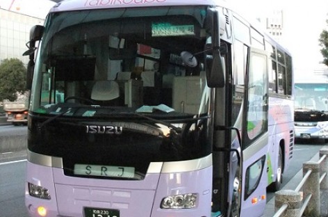 „Isuzu” pateikė rinkai atnaujintą autobuso modelį