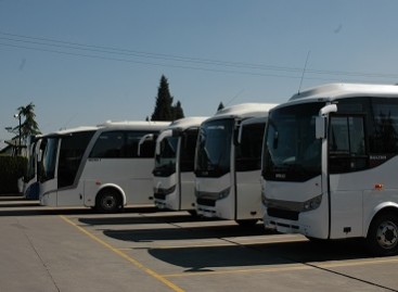 Keleivių vežėjai apsilankė „Otokar“ gamykloje Turkijoje