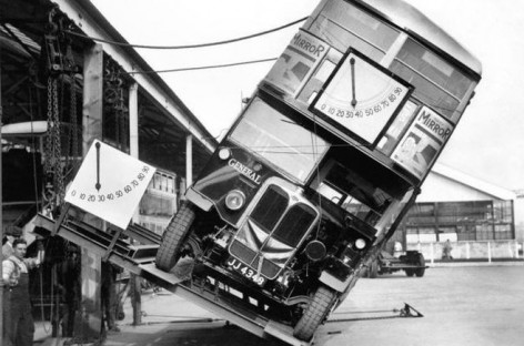 Ar dviaukščiai autobusai mažiau stabilūs kelyje?