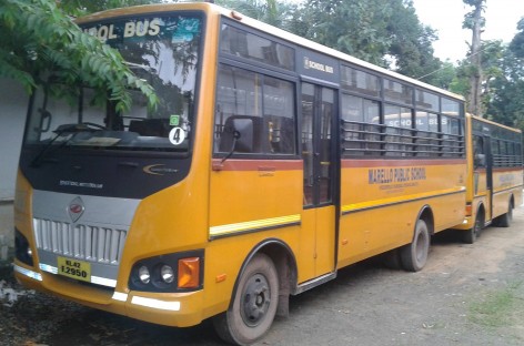 Indijoje draus naudoti senesnius nei penkiolikos metų autobusus