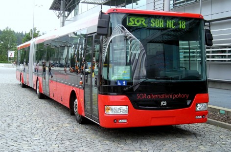 SOR pristato sudvejintą hibridinį autobusą