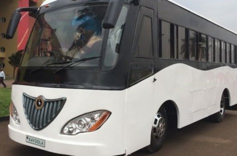 Ugandoje„ Kiira Motors“ pristatė pirmąjį Afrikoje saulės energija varomą autobusą (video)