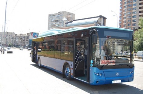 Ukrainiečiai pristatė gamtinėmis dujomis varomą autobusą