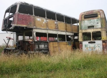 Dviaukščių Britanijos autobusų kapinės