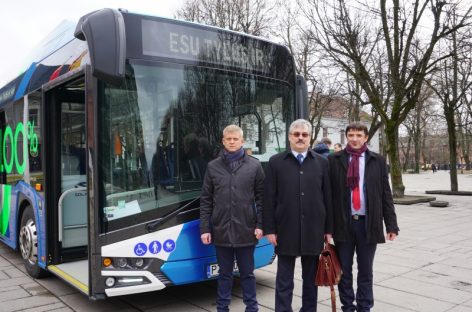 Kauniečiams pristatytas naujausias elektrinis autobusas