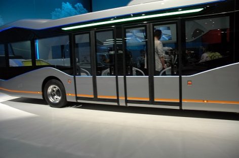 „Daimler“ montuos autobusuose automatinio pėsčiųjų atpažinimo sistemas