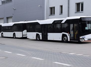 „Solaris“ gamins suspaustas gamtines dujas naudojančius autobusus Ostravai