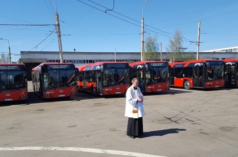 Į sostinės gatves išvažiavo naujieji „Solaris Urbino“