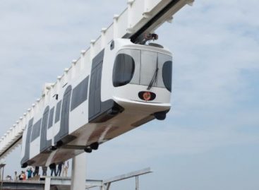 Unikalus viešasis transportas: Uzbekistano miestuose atsiras pakabinami traukiniai iš Kinijos