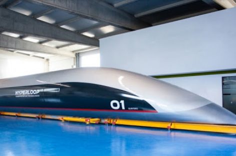 HTT pristatė pirmąją „Hyperloop“ keleivinę kapsulę