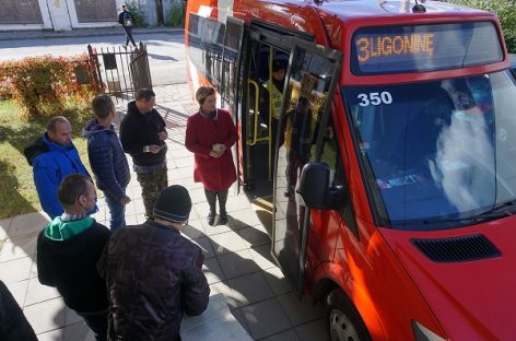 Kauno viešojo transporto vairuotojai tiesia draugišką pagalbos ranką neįgaliems keleiviams