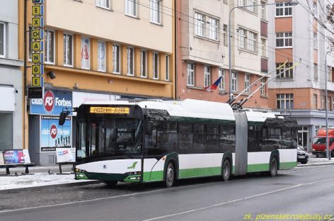 Plzene išbandomas naujas „Škoda 27 Tr New Urbino“ troleibusas