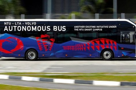 Singapūre pristatytas pirmasis pasaulyje standartinio ilgio elektrinis savivaldis autobusas