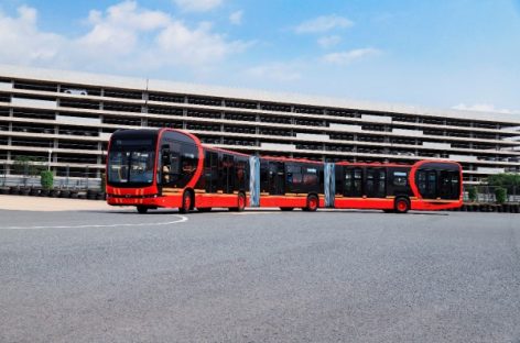 Pristatytas ilgiausias pasaulyje elektrinis autobusas