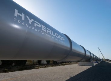 Prancūzijoje baigiama tiesti bandomoji „Hyperloop“ trasa