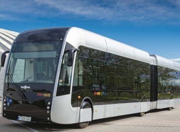 „Van Hool“ „Busworld Europe“ parodoje pristatys vandenilinį autobusą ir elektrinį autobusą su „Proterra“ baterijomis