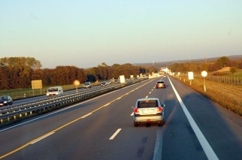 Čekijoje įvedamas mokestis už kelius