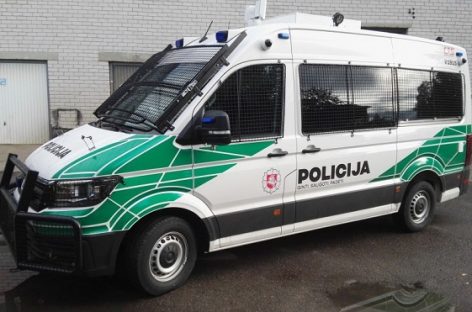 Policija įsigijo 3 antiriaušinius mikroautobusus specialiosioms operacijoms ir renginiams