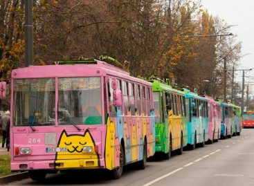 Bendrovė „Kauno autobusai“ skelbia troleibusų „Škoda“ aukcioną