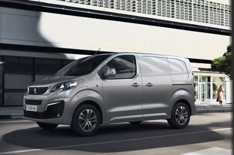 „Peugeot“ pristato elektrinį 330 km viena įkrova galintį nuvažiuoti mikroautobusą