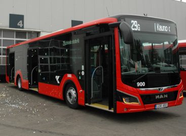 Proveržis Kauno viešajame transporte: pradeda kursuoti pirmasis iš šimto hibridinių autobusų