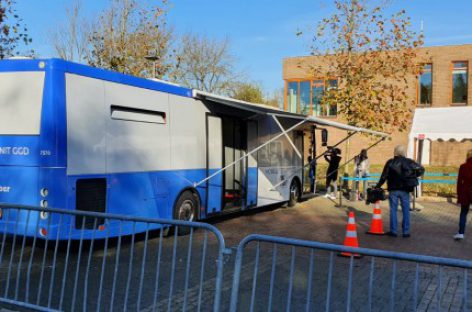 Įprasti autobusai virsta COVID-19 tyrimų laboratorijomis