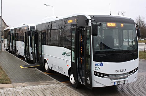 Nauji žemagrindžiai autobusai – Naujojoje Akmenėje