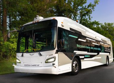 JAV pristatytas elektrinis savivaldis tarpmiesčio vežimams skirtas autobusas
