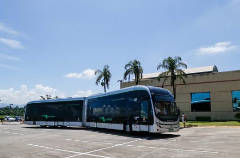 BYD pristatė itin originalų 22 m ilgio elektrinį autobusą