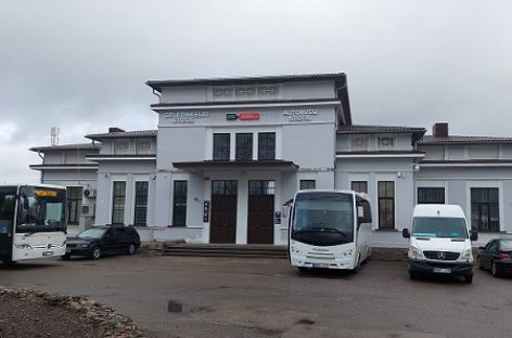 Plungėje atidaryta moderni geležinkelio ir autobusų stotis