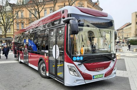 Elektriniai „Ikarus“ veš keleivius Kaposvaro mieste