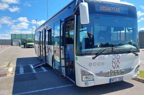 Jonavos autobusuose – išmanus atsiskaitymo būdas mobiliąja programėle „Jonava E-Bus“