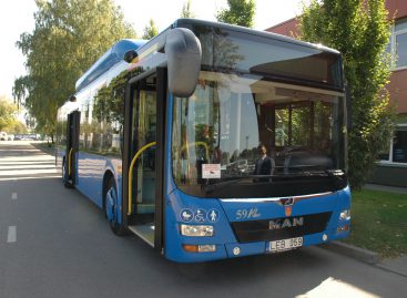 Suskaičiavo, kiek Klaipėdos lengvųjų automobilių vairuotojų dėl eismo sąlygų rinkosi autobusus