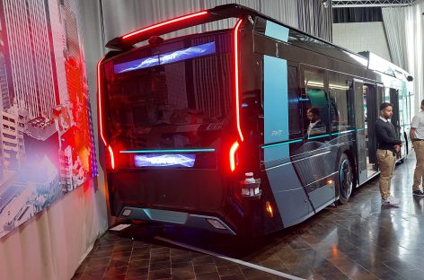 „Scania“ pristatė du savivaldžius ateities autobusus