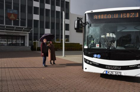 Šalčininkų autobusų parkas įsigijo naują žmonėms su negalia pritaikytą autobusą