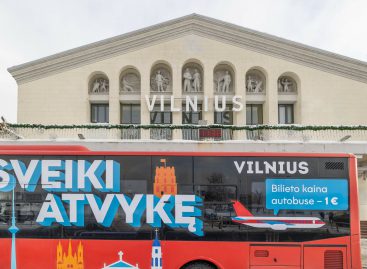 Vilniaus gatvėse – „persirengęs“ 88 maršruto autobusas keliautojams