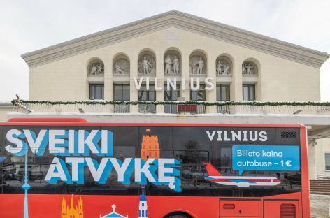 Vilniaus gatvėse – „persirengęs“ 88 maršruto autobusas keliautojams