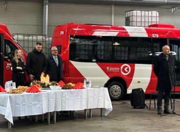 UAB „Kauno autobusai“ darbuotojai susirinko į kalėdinę popietę