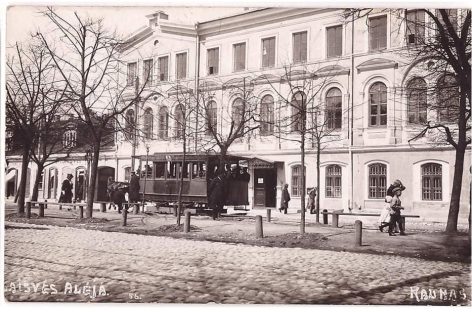 Koks buvo arklinio tramvajaus likimas Kaune prieš 95 metus?