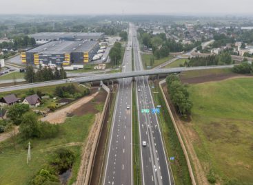 Lietuvos automobilių kelių direkcija informuoja: oficialiai atidarytas naujai pastatytas Vievio (Paparčių) viadukas