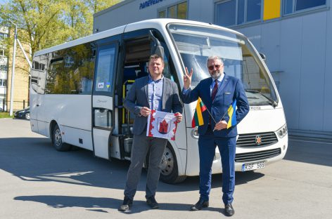 Panevėžiečiai padovanojo Ukrainai autobusą