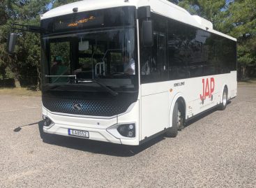 Joniškio autobusų parke – elektrinis autobusas