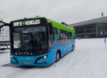 Lietuvoje viešėjo lenkiškas vandenilinis autobusas
