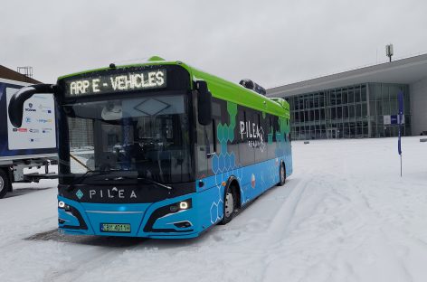 Lietuvoje viešėjo lenkiškas vandenilinis autobusas