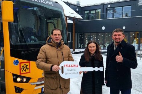 Vilniaus rajono Eitminiškių gimnazija įsigijo naują mokyklinį autobusą