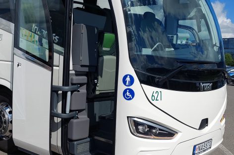 „Kautra” diegia atsiskaitymo kortelėmis sistemą autobusuose